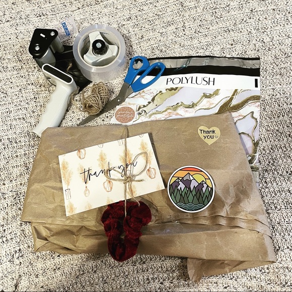 Meet your Posher, Jennifer - Picture 5 of 7